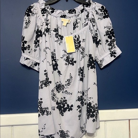 NWT Michael Kors lavender mist Floral Top sz M - Picture 2 of 2